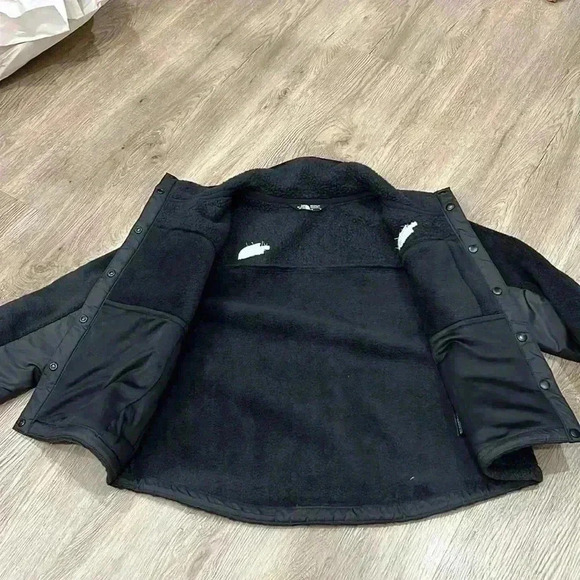 The North Face Girls’ Fleece Jacket, Large (Size 12) - Picture 7 of 12